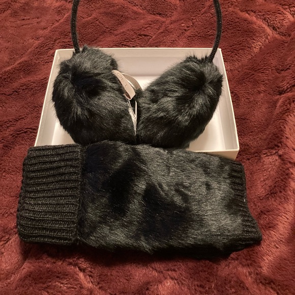 Loft black faux fur earmuff & mittens - Picture 3 of 6